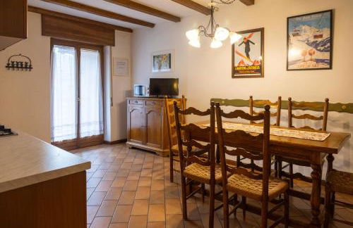 Appartamento Al Cirmolo - 4 Camere in Pieno Centro di Fiera di Primiero - Foto 4