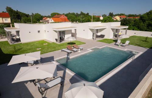 Venti apartments with swimming pool and private parking - Photo 25