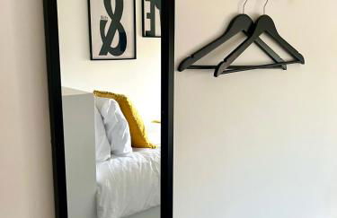 Crestfield House - Stunning Home near Alton Towers - Free Parking & Garden - Foto 35