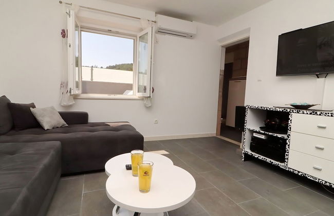 Villa Ivana - Three-bedroom Villa With Private Pool - Photo 15