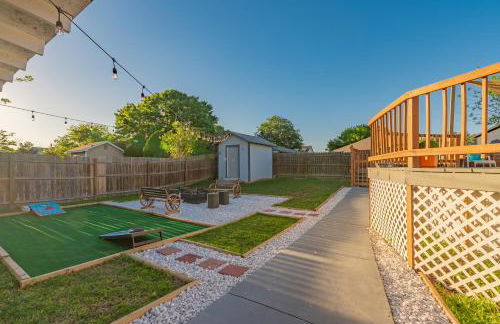 Luxury 5BR House with Pool by SeaWorld & Lackland - Foto 62