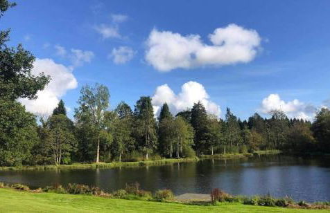 4 Bed House - Sleeps 9 - Hottub - Parking - Foto 3