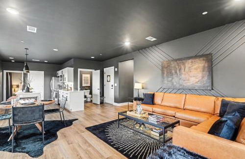 Sunset-Expansive Patio & Hot Tub-Mins to Broadway - Foto 7