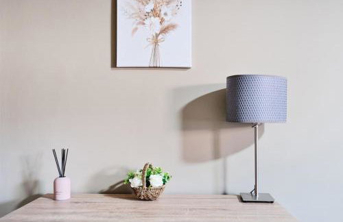 RELAXED CENTRAL HOUSE LOCATED IN WEST READING CLOSE TO TOWN CENTRE with FREE DRIVE WAY PARKING, WI FI & NETFLIX BY AI ESTATE GROUP - Foto 3