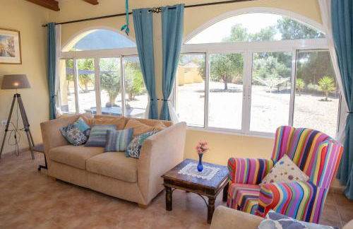 Casa Ana - delightful semi-detached villa with large swimming pool, tennis court and huge gardens plus Free wifi - Photo 12