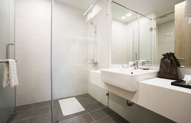 The First Stay Hotel - Foto 38