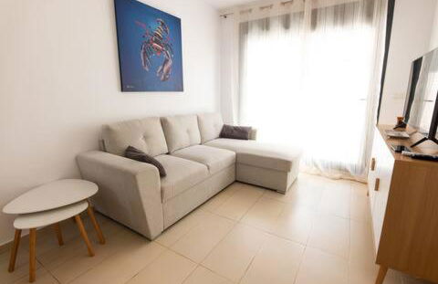 Ground floor apartment on the seafront with pool - Foto 15
