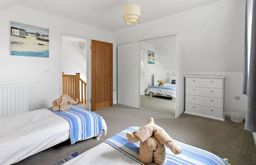 Stunning cottage with hot tub - Photo 32