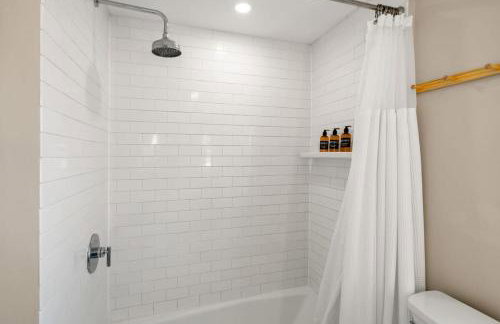 Downtown Historic and Elegant Condo Parking - Foto 24