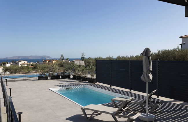 Limi Deluxe Suites - Foto 1