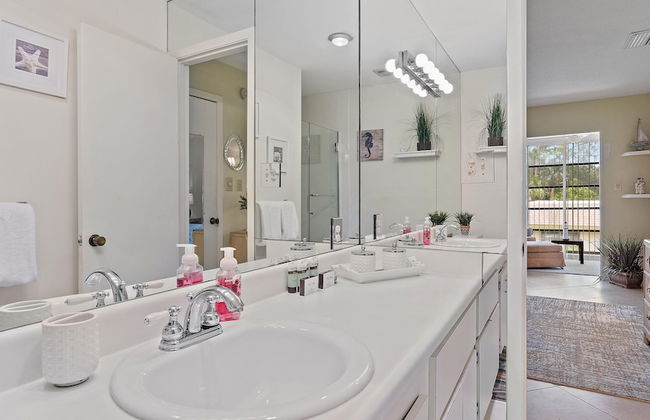 Serenity On Sutton 2 Bedroom Townhouse by RedAwning - Foto 21