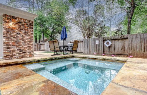 Pool & Spa! Whimsical Heart of The Woodlands - Foto 10