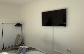 Spacious 3 Bed Apartment In Central Horsham - Photo 13