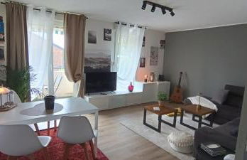 Stylish 1-bedroom flat with beautiful terrace , for a cosy Retreat - Foto 1