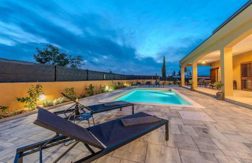 4 Bedroom Cozy Home In Jovici - Photo 13