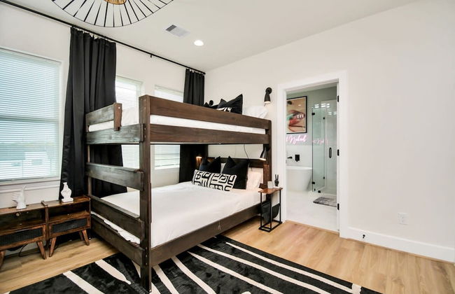 Paradise Palace Best Rooftop in HTX w Hot Tub - Foto 33