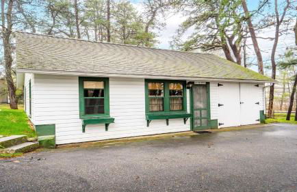 Beachside Oceanside Walk onto the beach - Photo 2