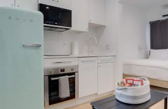 Sojourn's Eastern Market Carriage House Sleeps 2 - Foto 20