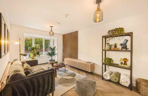 Luxury Mottram Peak District Townhouse with EV Charger - Foto 24