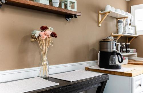 The Huddle & Hangout - 3 Bedroom House Close to ND - Foto 33