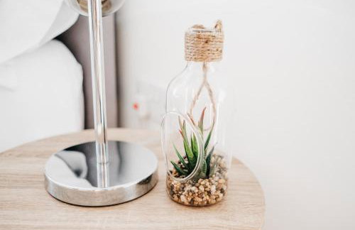 Oakgrove Apartment - 2 Bedroom with Terrance and private parking - Foto 23