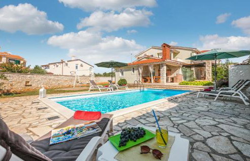 Four-Bedroom Holiday Home In Golubovo - Foto 1