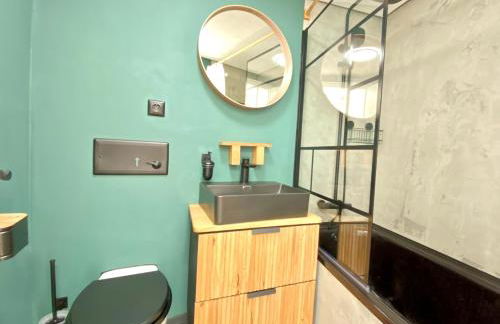 Best Butler Skyline Lodge City Apartment Netflix - Foto 32