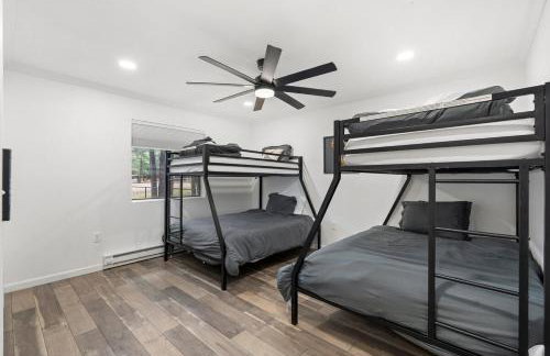 Modern Lakeside Family Fun Cabin - Foto 23