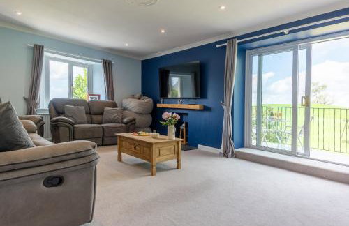 Perfect Family Retreat with Hot Tub, Nr the Lakes - Foto 34