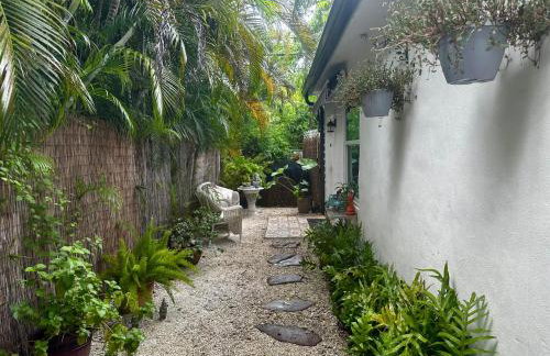 Flora's Garden Apartment/Studio - Foto 6