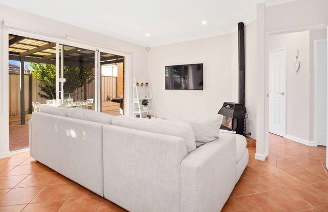 Idyllic Modern Scarborough Home Fireplace BBQ - Foto 9