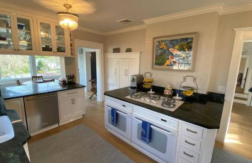 Luxury 5 Star Home with Amazing Water Views - Foto 11