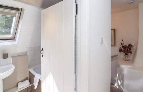 Woodbine Cottage - Photo 26