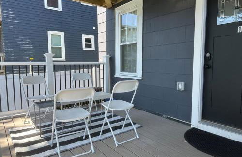 85a Charming Boston Base, 3BR, 2BA Ideal for Families - Foto 29