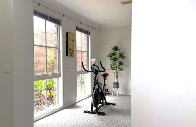 Close to Airport - Photo 78