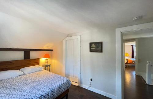 Dual-Home Berkshire Retreat Sleeps 16 - Foto 15