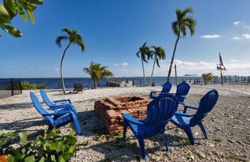 Stunning Waterfront Home with Southeast Bay Frontage - Villa Cuquita - Foto 9