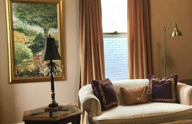 Historic Upstairs Apartment - Foto 7