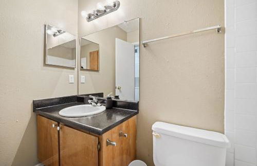 District West Apartments Simple Modern Home - Foto 27