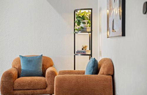 Palm Springs Pool & Game Room! - Foto 8