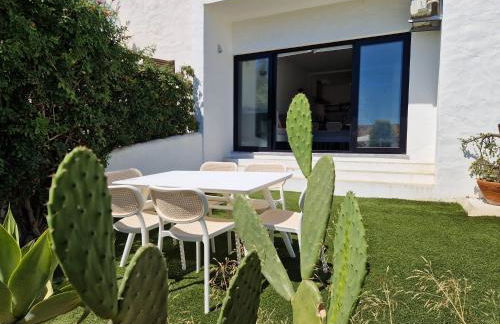 Airy 3br, AC, Garden, 2min Strip, 8min Oura Beach - Foto 33