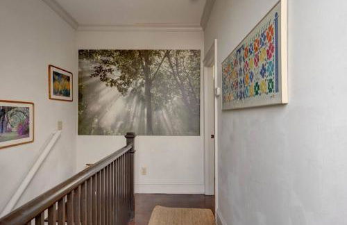 Elegant Sunlit Home with Private Rooftop Oasis - Foto 33