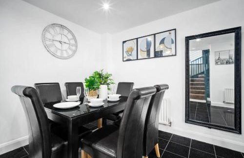 Spacious 4-bedroom House in Birmingham near city centre with Parking and ideal for families and groups - Foto 3