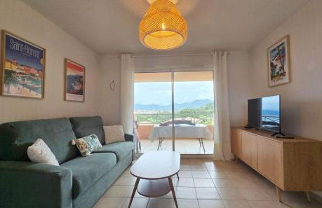 Charmant T3 avec Vue Panoramique sur la Mer, Terrasse, Piscine et à seulement 300m de la plage de la Roya - Foto 7