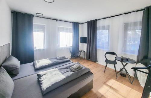 ALFA Stuttgart City 4ZW Beste City Lage Berliner Platz max 8 Personen Netflix Küche WM l 4BR 7 Beds 8 people l Fully equipped Kitchen & Bathroom - Foto 1