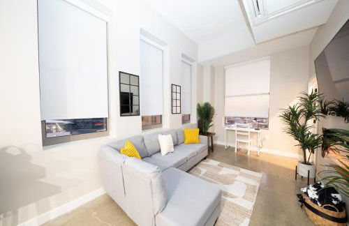 King Bed, Reds, Bengals, Free Parking, Downtown Cincy - Foto 8