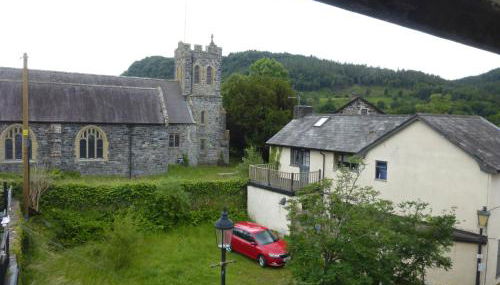 8 Willow Street - Photo 4