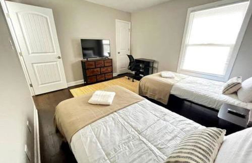 Condo 5 min Uptown I Fast Wi-Fi & Private Patio - Foto 6