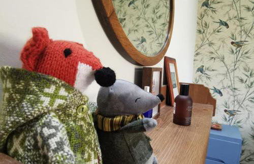 2bed Cabin w/ Parking Near Snowdonia National Park - Photo 45