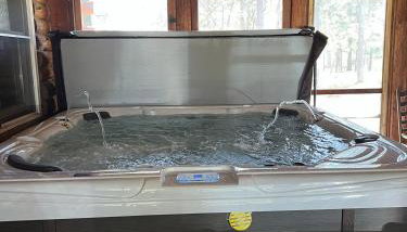 8BR 5BA Huge Dog Friendly Log Cabin near Wisconsin Dells and Lake sleeps 25plus - Foto 4